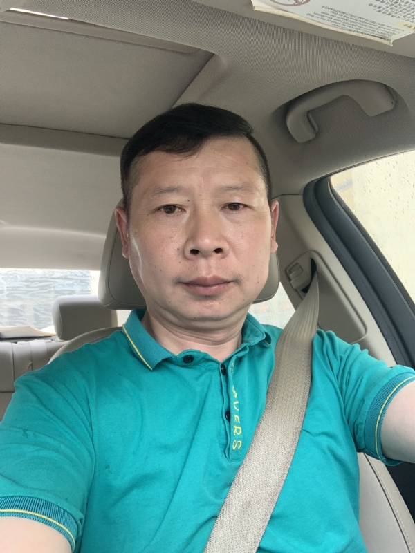 相知风雨中的第一张照片--泰州中老年相亲网
