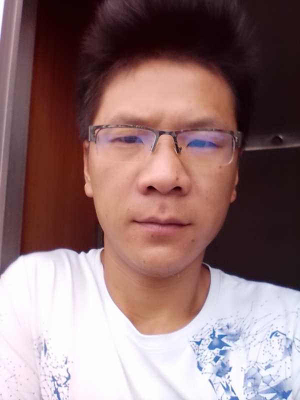 听雨的第一张照片--泰州中老年相亲网